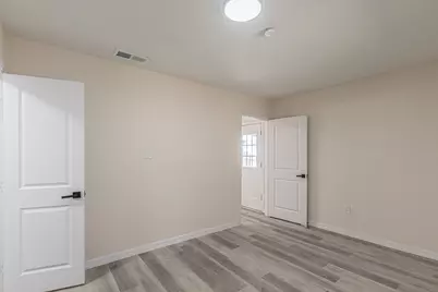 426 NE 29th Street, Grand Prairie, TX 75050 - Photo 16