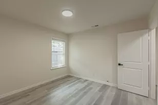 426 NE 29th St, Grand Prairie, TX 75050 - Photo 22