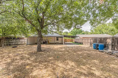 426 NE 29th Street, Grand Prairie, TX 75050 - Photo 34