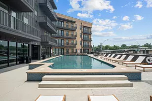 1100 N Zang Blvd, Dallas, TX 75203 - Photo 2