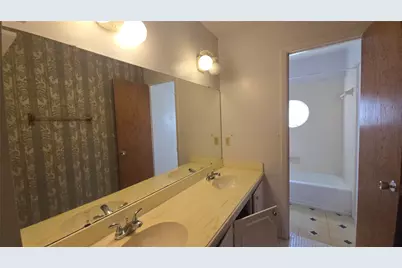 1611 Park Ridge Terrace, Arlington, TX 76012 - Photo 8