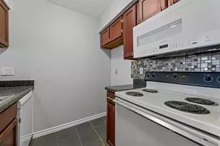 9520 Royal Ln, Dallas, TX 75243 - Photo 6