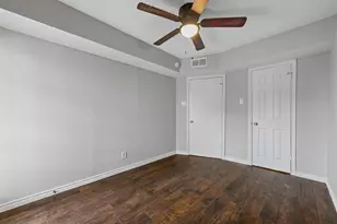 9520 Royal Ln, Dallas, TX 75243 - Photo 14