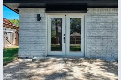 729 Oakwood Avenue, Hurst, TX 76053 - Photo 34