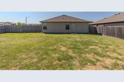 1402 Warringwood Drive, Greenville, TX 75402 - Photo 30