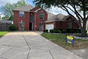 2105 Woodview Dr, Flower Mound, TX 75028 - Photo 1