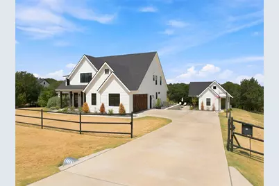 1065 Whispering Oaks, China Spring, TX 76633 - Photo 2