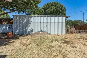 100 NW Jill Ann Dr, Burleson, TX 76028 - Photo 32