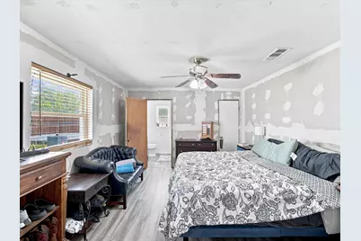 100 NW Jill Ann Drive, Burleson, TX 76028 - Photo 14