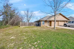 1025 Rice St, Denison, TX 75020 - Photo 2