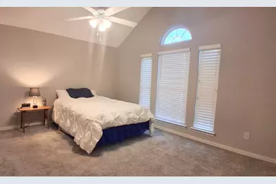 4503 Queenswood Drive, Grand Prairie, TX 75052 - Photo 12
