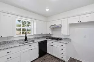 1024 Arbor Vista Dr, Azle, TX 76020 - Photo 8