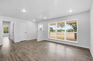 1024 Arbor Vista Dr, Azle, TX 76020 - Photo 2
