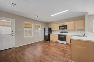 5225 Newcastle Ln, Fort Worth, TX 76135 - Photo 6
