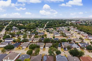 5225 Newcastle Ln, Fort Worth, TX 76135 - Photo 32