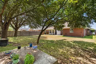 2800 Comanche Trail, Waco, TX 76712 - Photo 34