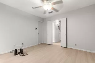 1201 Calico Ln, Arlington, TX 76011 - Photo 14