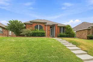 2126 Greenstone Trail, Carrollton, TX 75010 - Photo 2