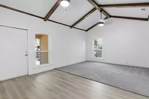 913 Tamara Ln, Grand Prairie, TX 75051 - Photo 6