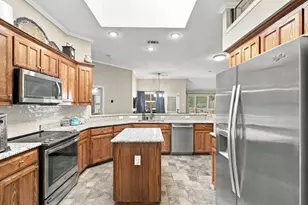 2868 Spotted Owl Dr, Fort Worth, TX 76244 - Photo 4