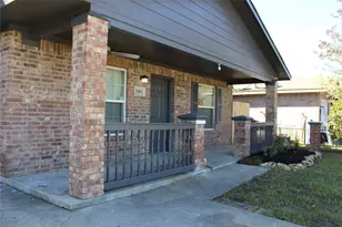 2001 San Antonio St, Grand Prairie, TX 75051 - Photo 4