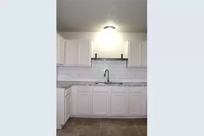 2001 San Antonio Street, Grand Prairie, TX 75051 - Photo 8