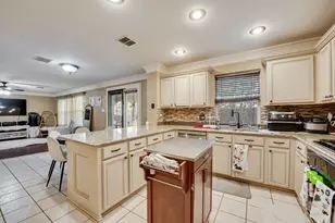7602 Stanhope Ln, Arlington, TX 76001 - Photo 4