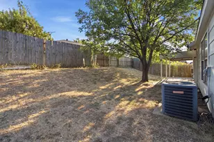 7132 Lanyon Dr, Dallas, TX 75227 - Photo 18