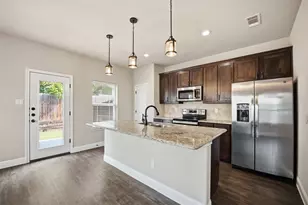 809 Jameson St, Weatherford, TX 76086 - Photo 4