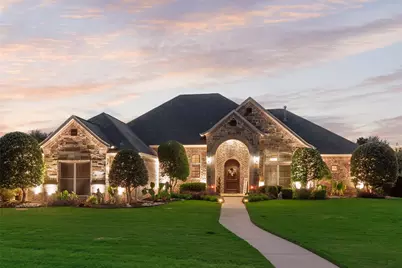 1581 McFarland Drive, Waxahachie, TX 75167 - Photo 2