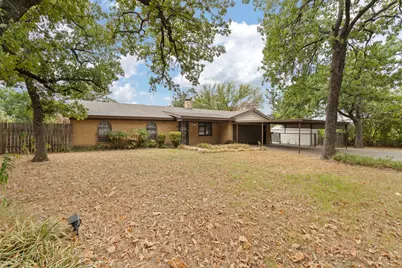 3016 E Renfro Street, Burleson, TX 76028 - Photo 2