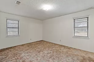 3016 E Renfro St, Burleson, TX 76028 - Photo 14