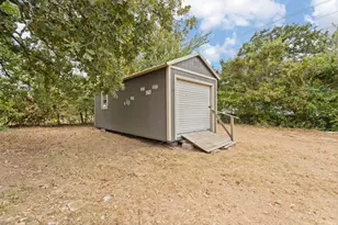 3016 E Renfro St, Burleson, TX 76028 - Photo 28