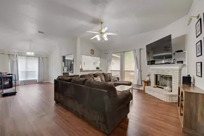 5505 Gessner Court, Arlington, TX 76018 - Photo 6