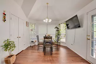 5505 Gessner Ct, Arlington, TX 76018 - Photo 8