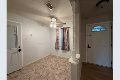 902 Milky Way, Garland, TX 75040 - Photo 4