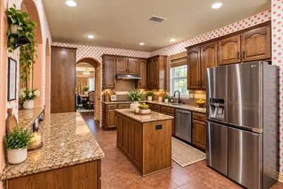 7208 Roble, Grand Prairie, TX 75054 - Photo 2