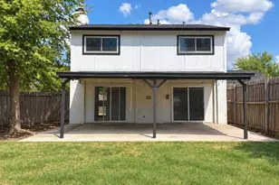 7426 Elderberry Ln, Dallas, TX 75249 - Photo 30