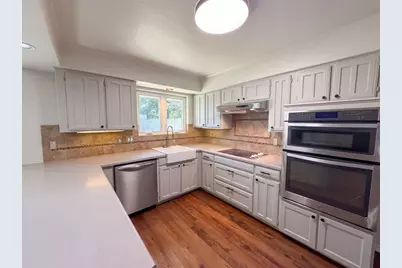 1208 Hillcrest Drive, Euless, TX 76039 - Photo 2