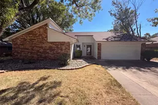 1208 Hillcrest Dr, Euless, TX 76039 - Photo 22