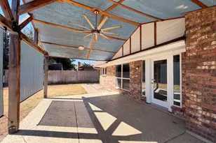 1208 Hillcrest Dr, Euless, TX 76039 - Photo 24