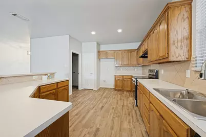 608 Mesa Ridge Court, Arlington, TX 76002 - Photo 4