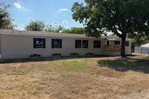 3510 Gerry Dr, Granbury, TX 76049 - Photo 2