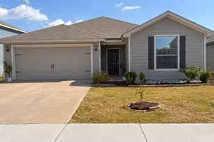 124 Bush Dr, Venus, TX 76084 - Photo 1