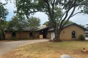 7317 Yolanda Dr, Fort Worth, TX 76112 - Photo 2