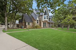 4705 Villa Vera Dr, Arlington, TX 76017 - Photo 2