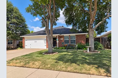 161 Adams Drive, Crowley, TX 76036 - Photo 2