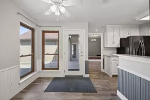 2229 Country Valley Rd, Garland, TX 75041 - Photo 10