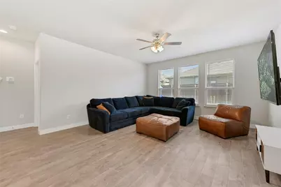821 Shepperton Way, Fort Worth, TX 76247 - Photo 16
