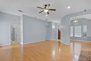 2726 Crosslands Dr, Garland, TX 75040 - Photo 6